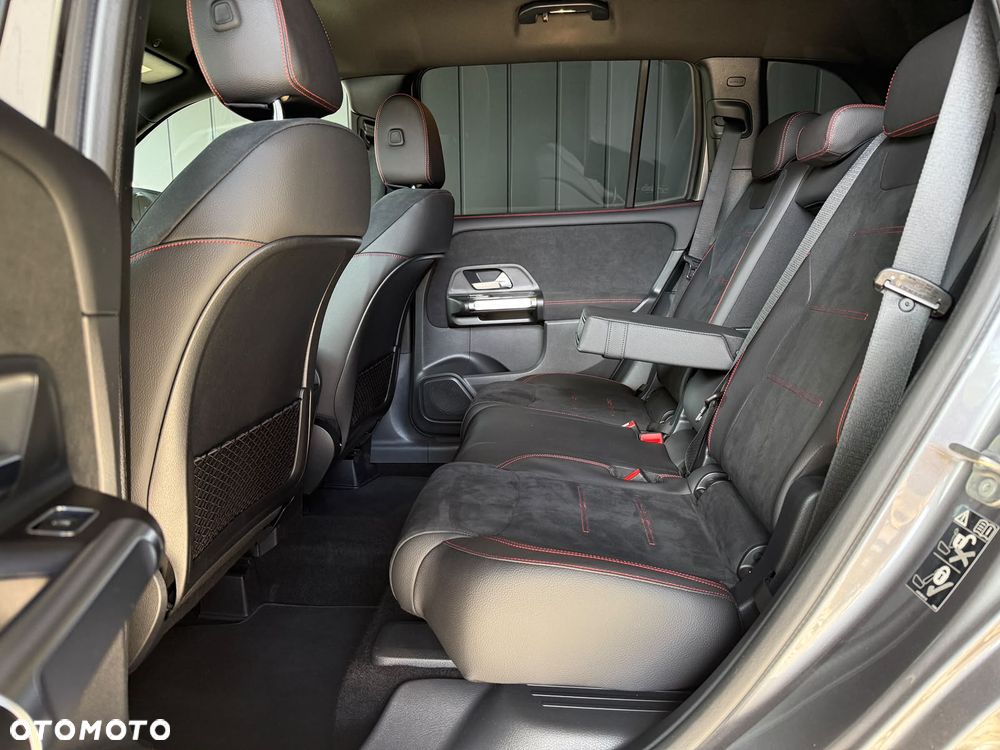 Mercedes-Benz GLB 200 d 4-Matic AMG Line 8G-DCT - 24