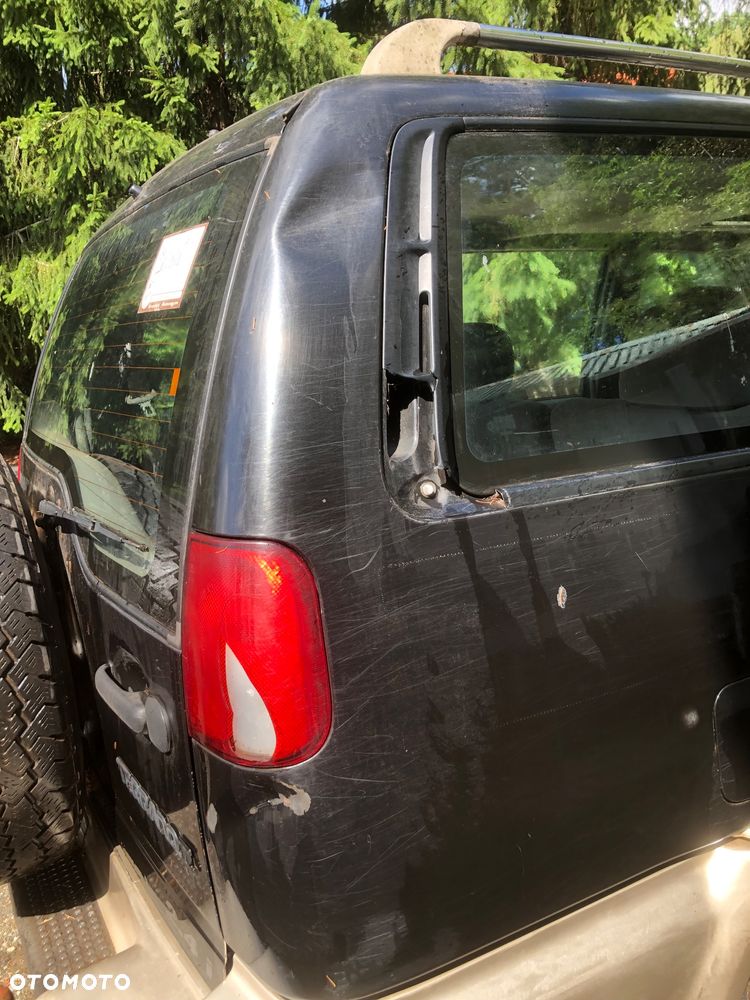 Nissan Terrano - 8