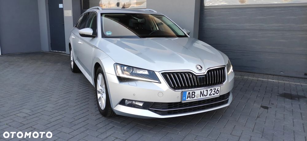 Skoda Superb 2.0 TDI DSG Ambition - 1