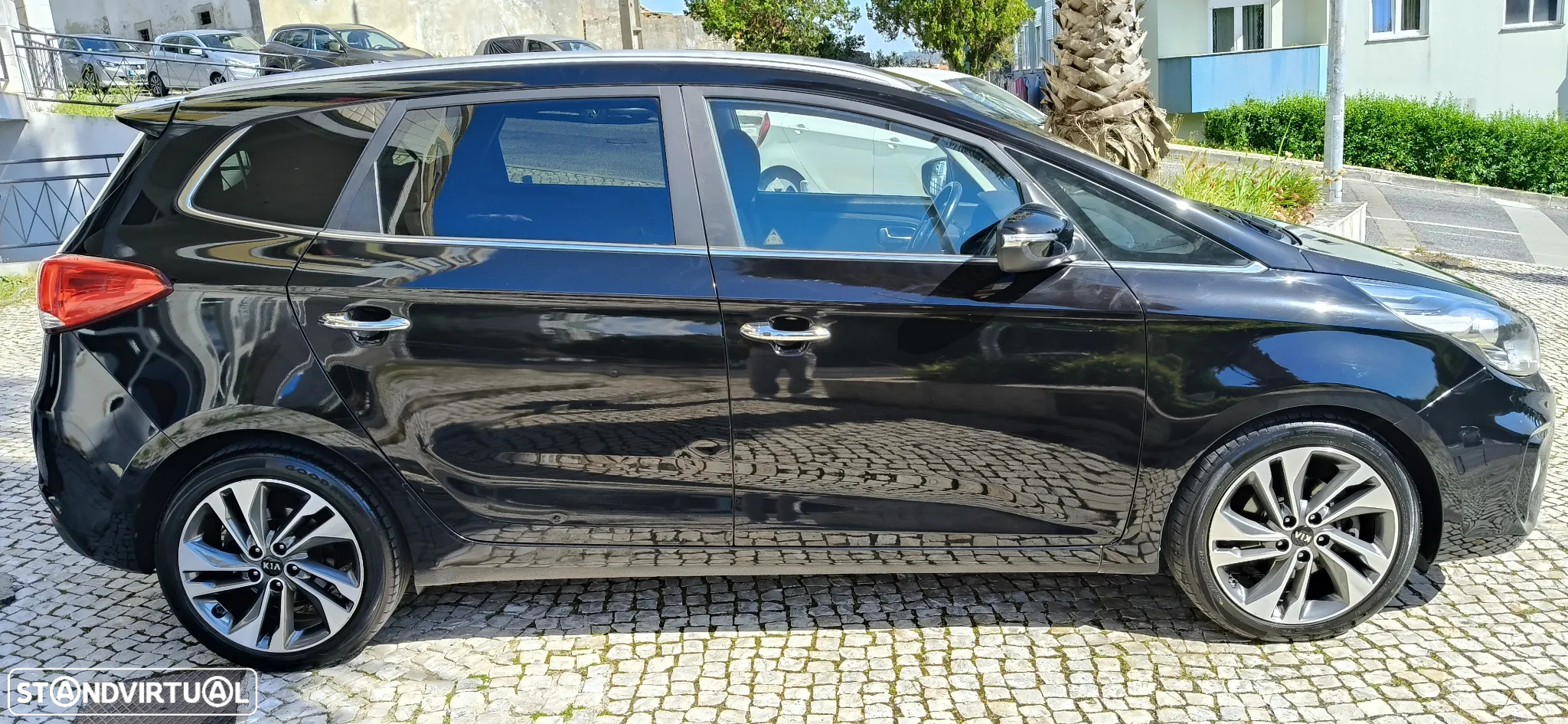 Kia Carens 1.7 CRDi ISG TX - 8
