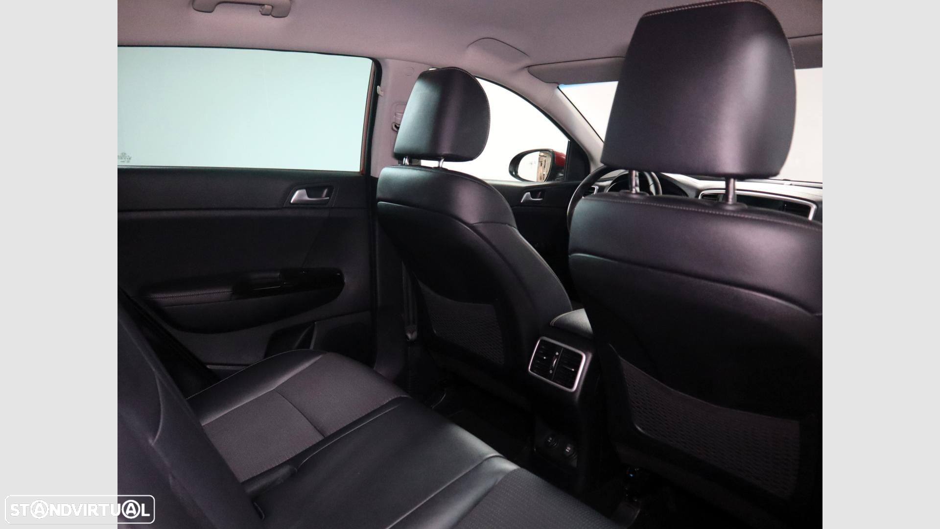 Kia Sportage 1.6 CRDI ISG MHEV Drive - 5
