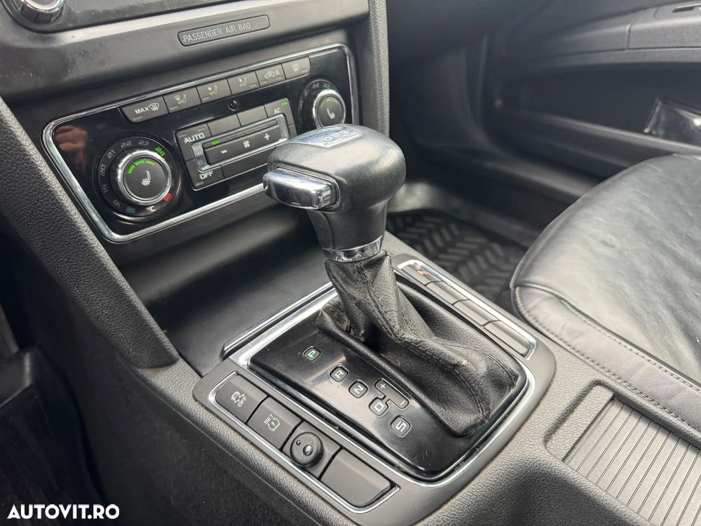 Skoda Superb 2.0 TDI DSG L&K - 26