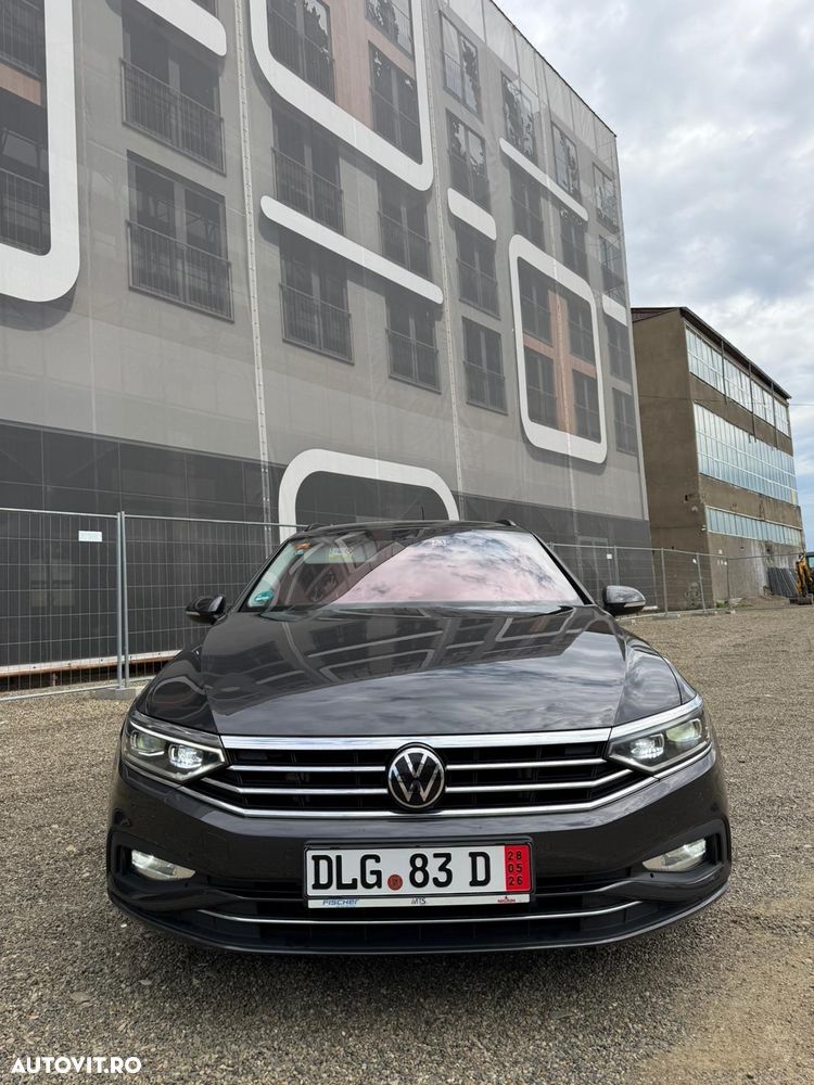 Volkswagen Passat - 12