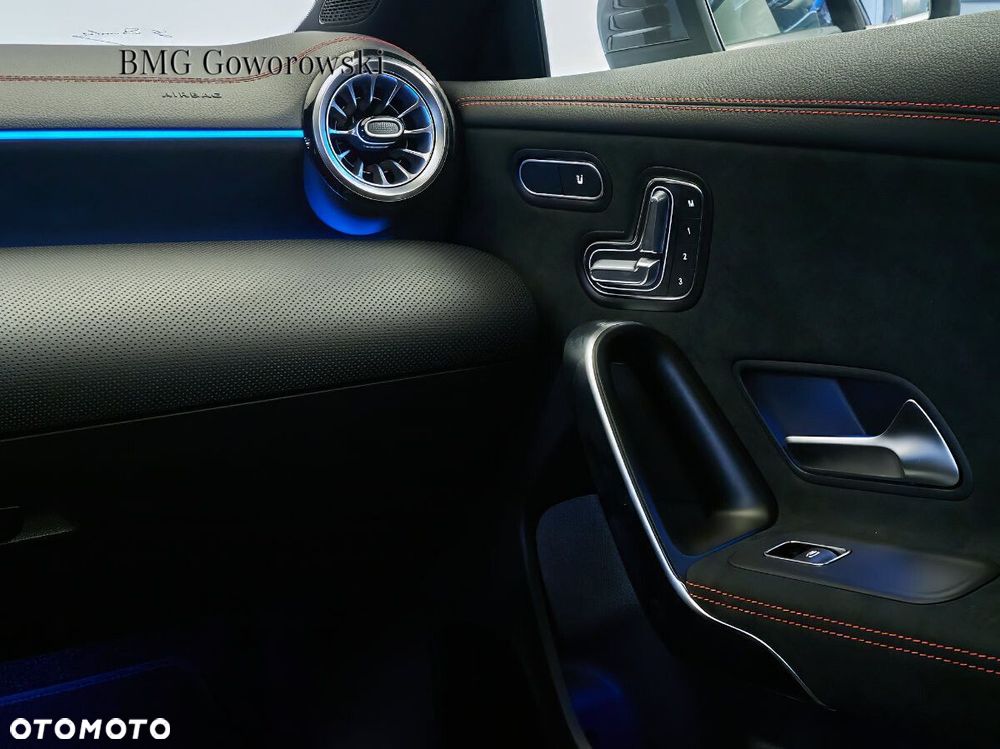 Mercedes-Benz CLA - 16