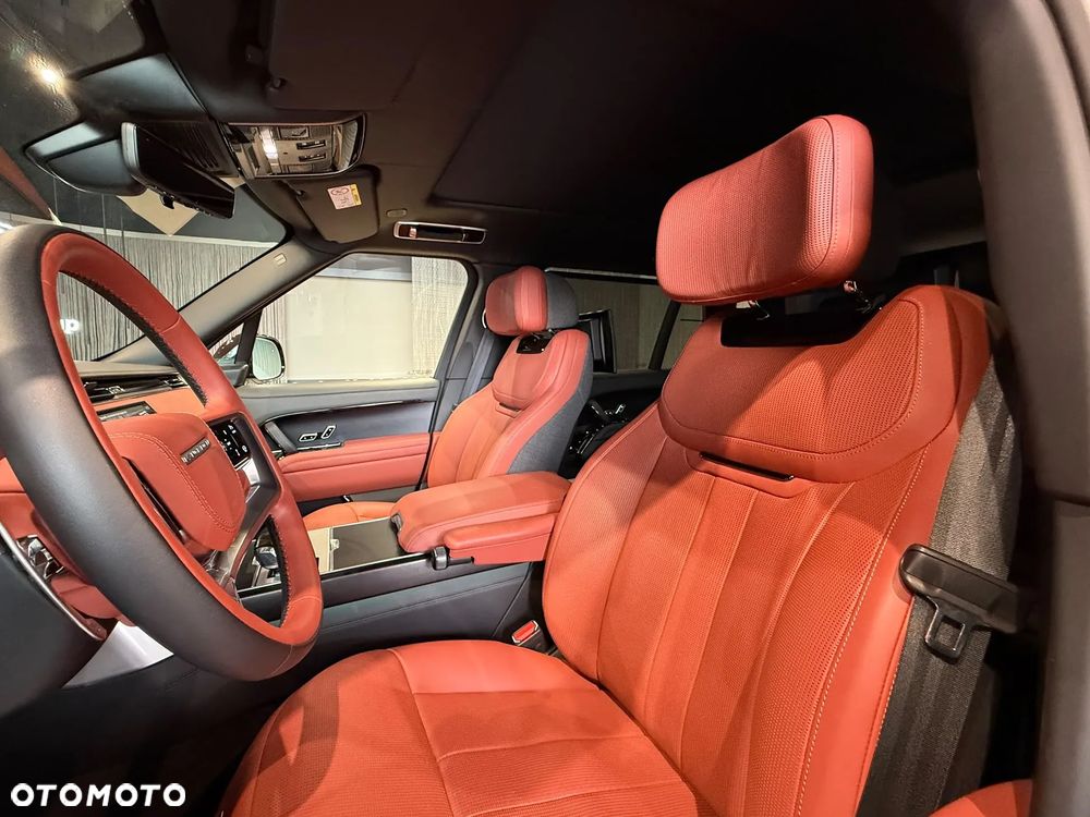 Land Rover Range Rover 4.4 V8 P615 mHEV LWB SV - 17