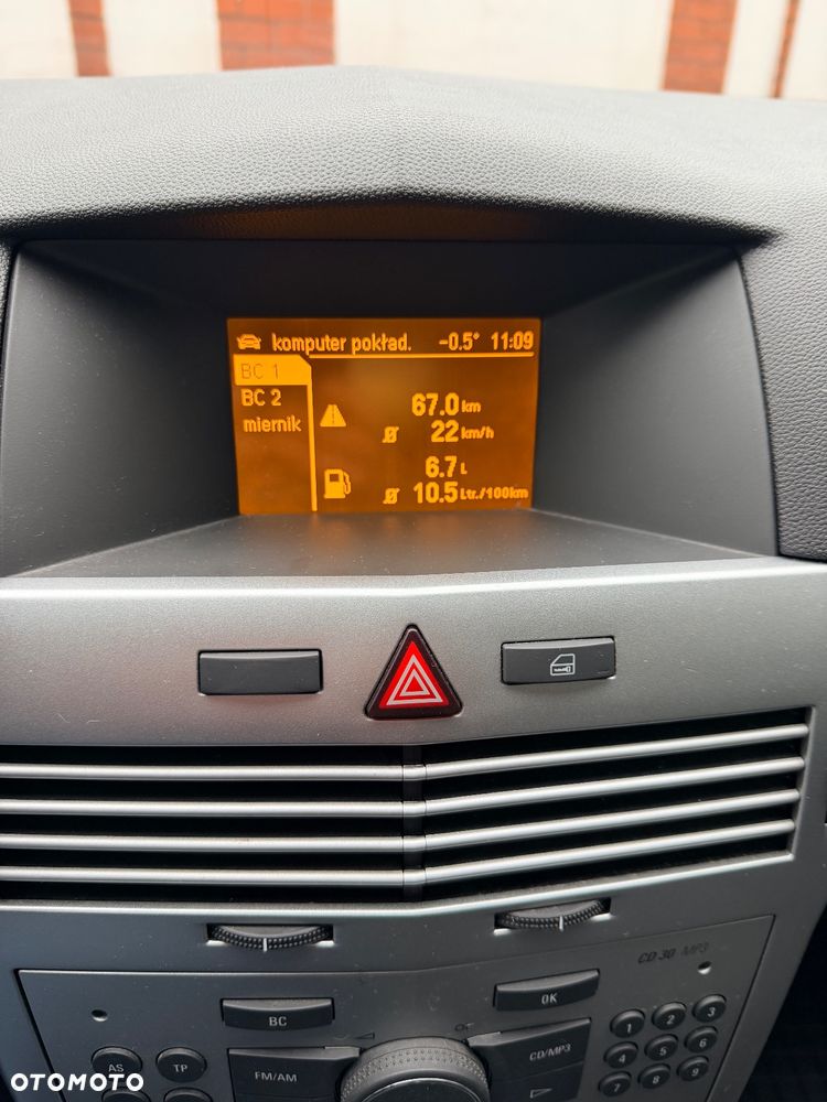 Opel Astra 1.6 Essentia - 12