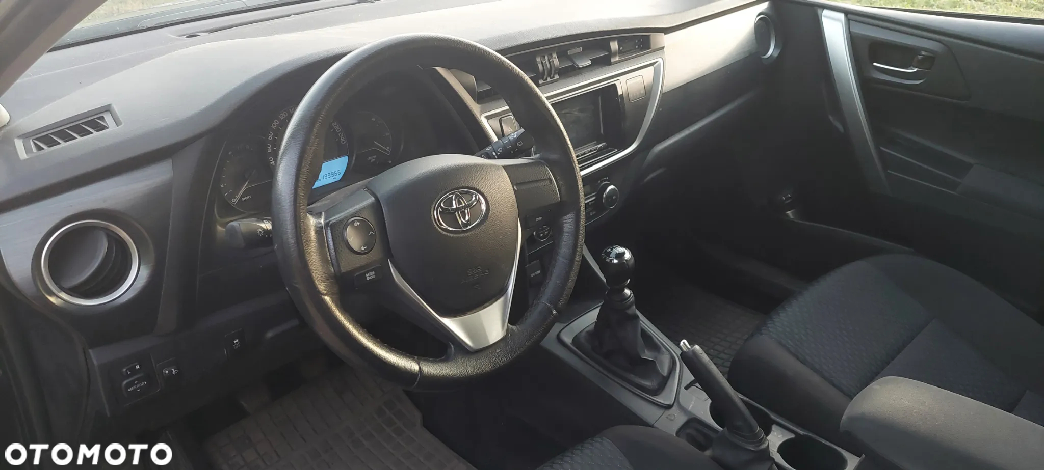 Toyota Auris 1.33 Dual-VVT-i - 2