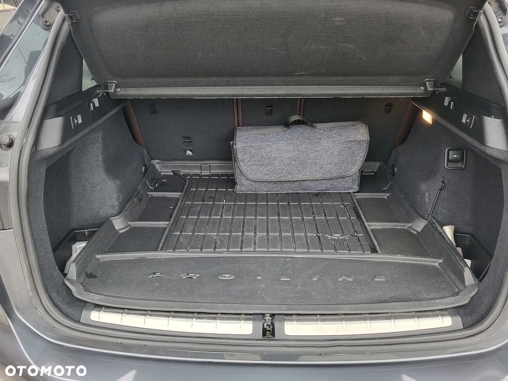 BMW X1 sDrive18d Advantage sport - 11
