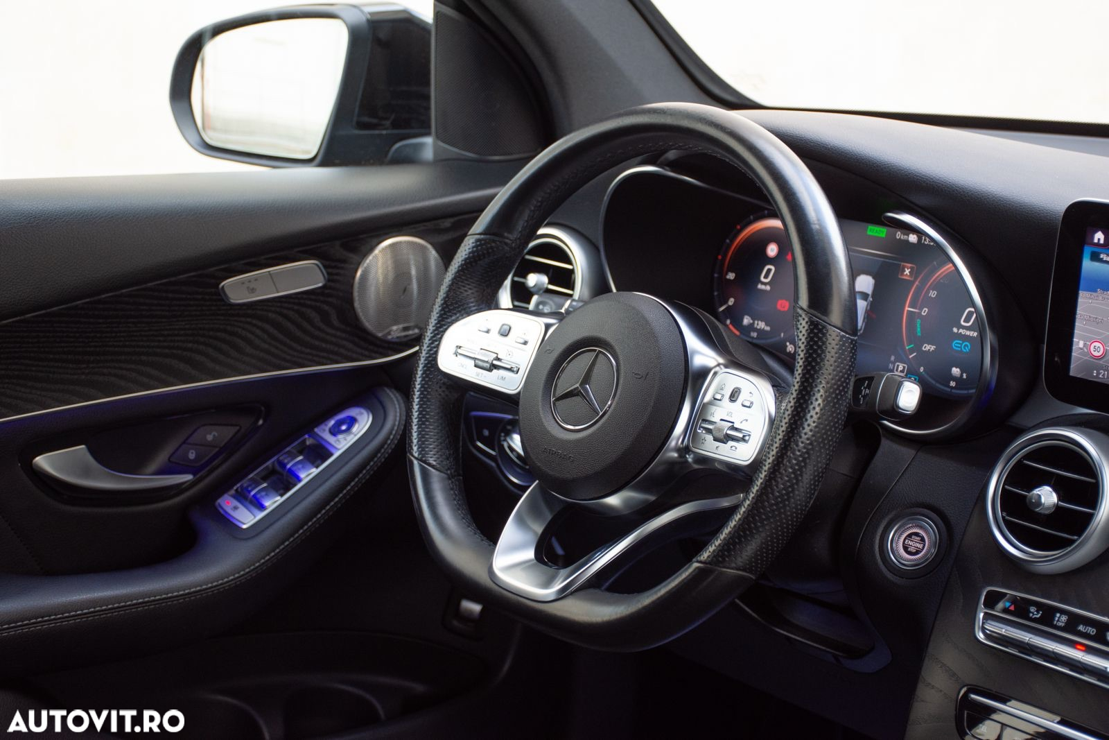 Mercedes-Benz GLC 300 e 4Matic 9G-TRONIC AMG Line Advanced - 6