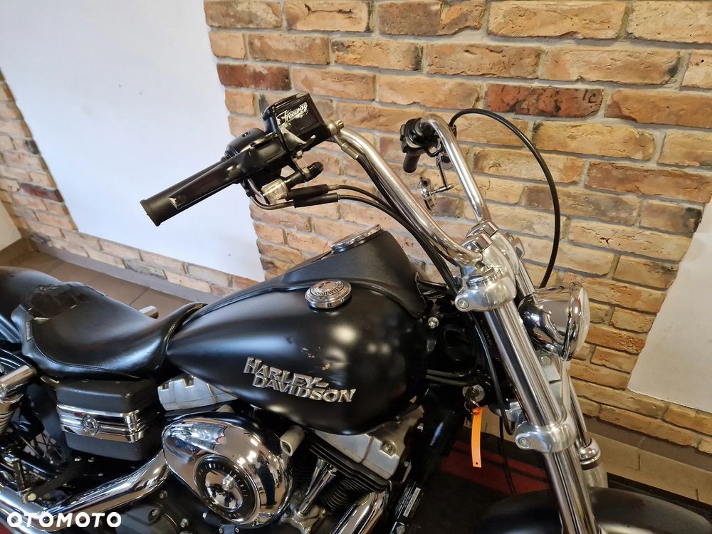 Harley-Davidson Dyna Street Bob - 22