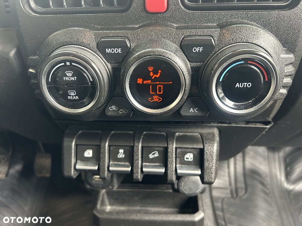 Suzuki Jimny 1.5 ALLGRIP Comfort+ - 13