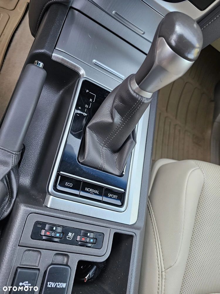 Toyota Land Cruiser LC 2.8 D-4D Invincible - 11