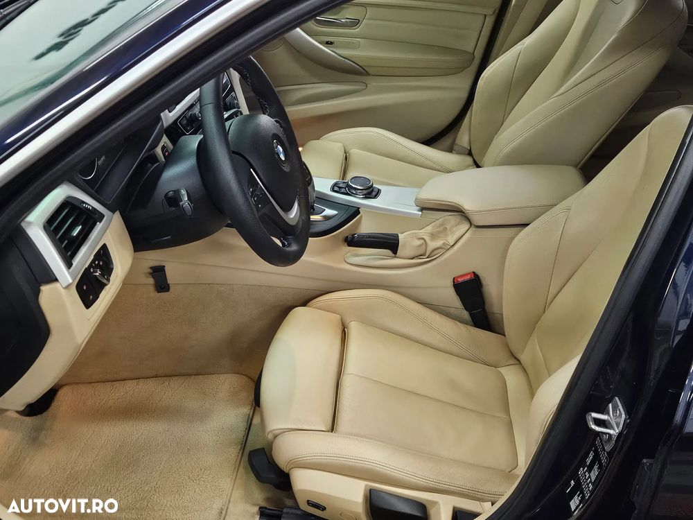 BMW Seria 3 320d Aut. Sport Line - 7