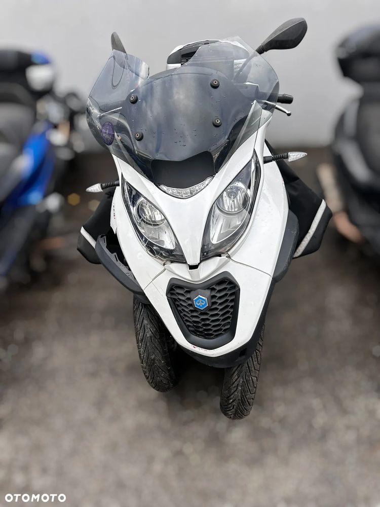 Piaggio MP-3 - 5