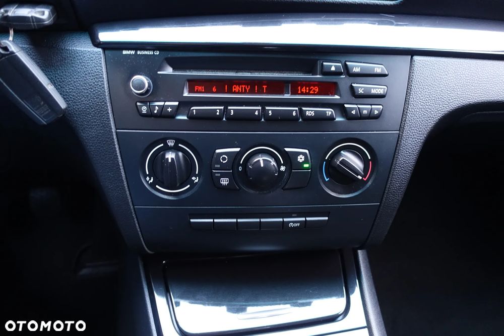BMW Seria 1 116d - 29