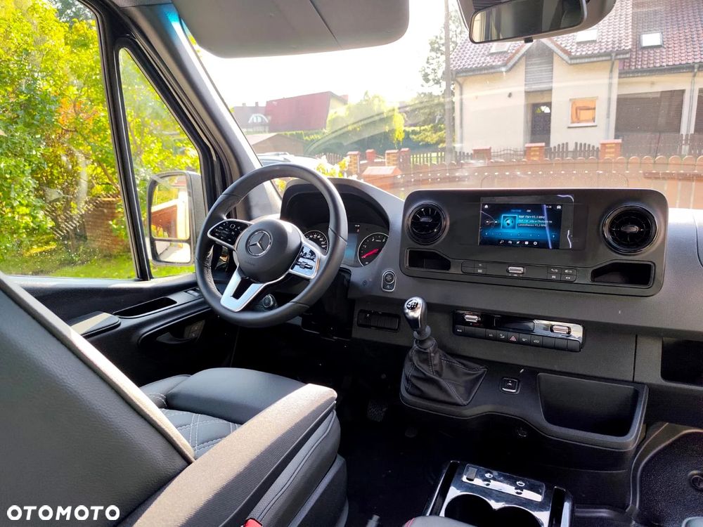 Mercedes-Benz Sprinter - 18