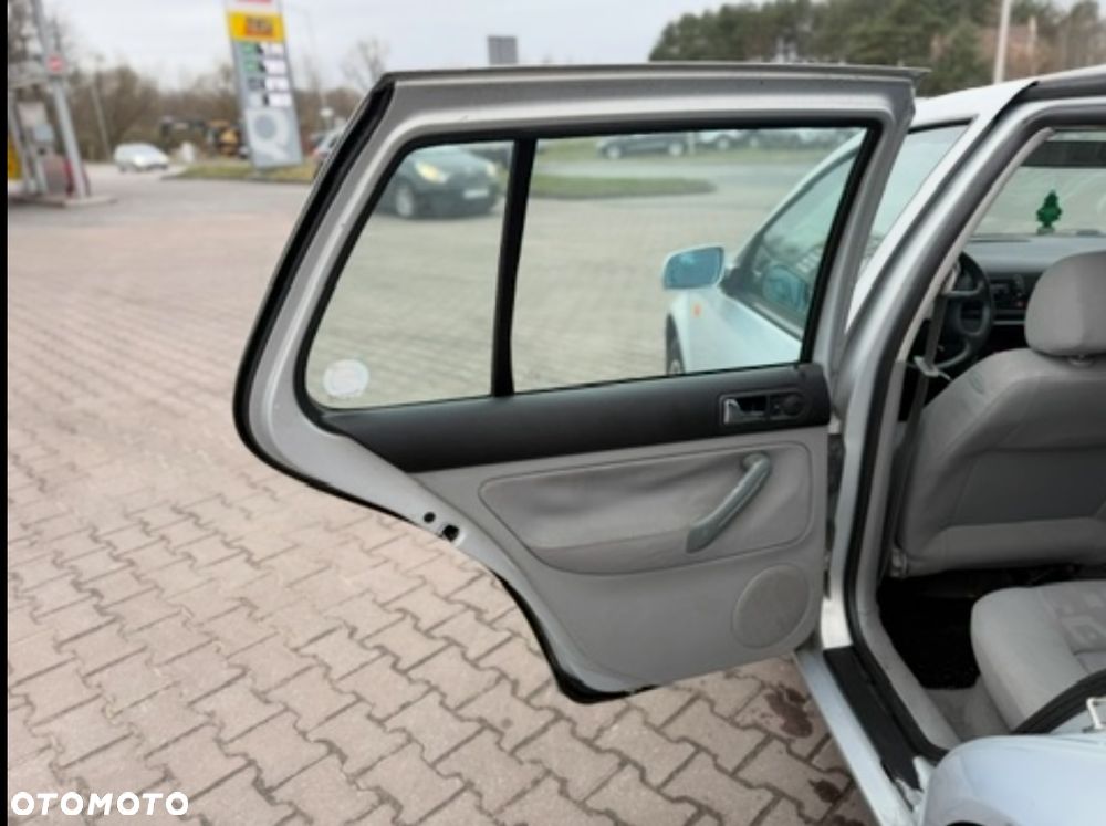 Volkswagen Golf 1.6 - 14