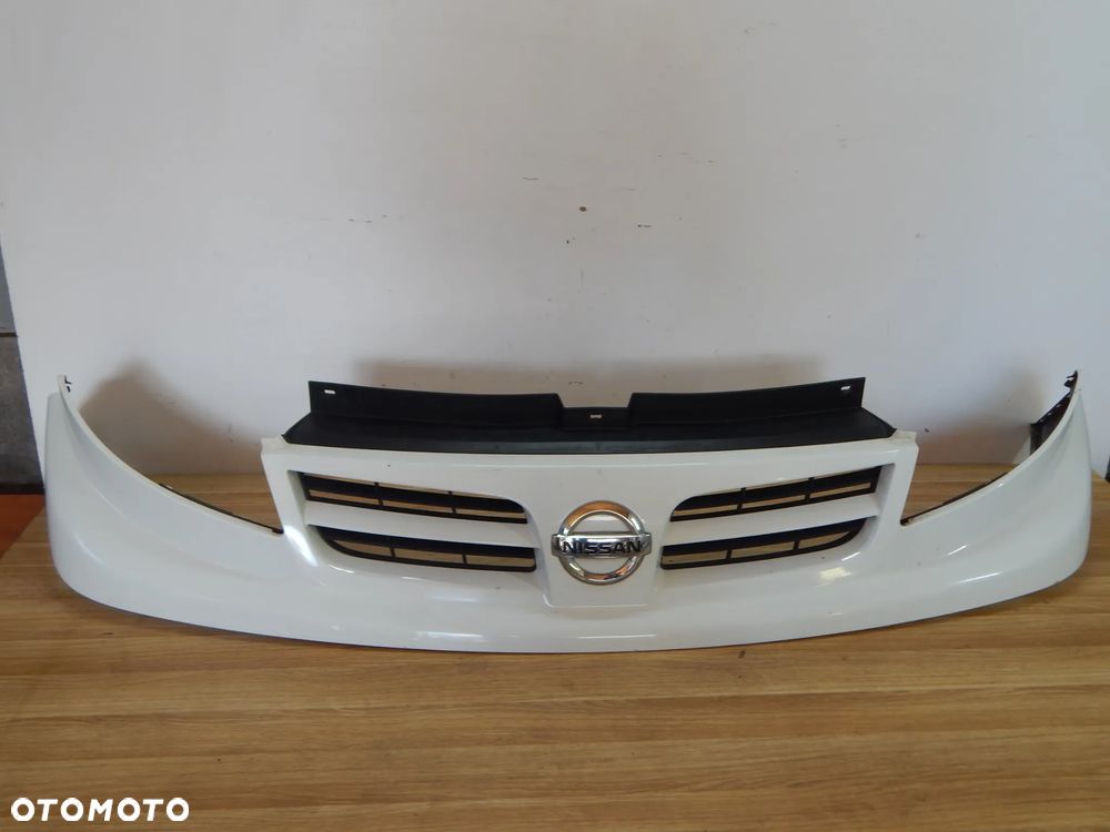 Atrapa grill Nissan Primastar Tarfic II vivaro 01-14 Łuków części