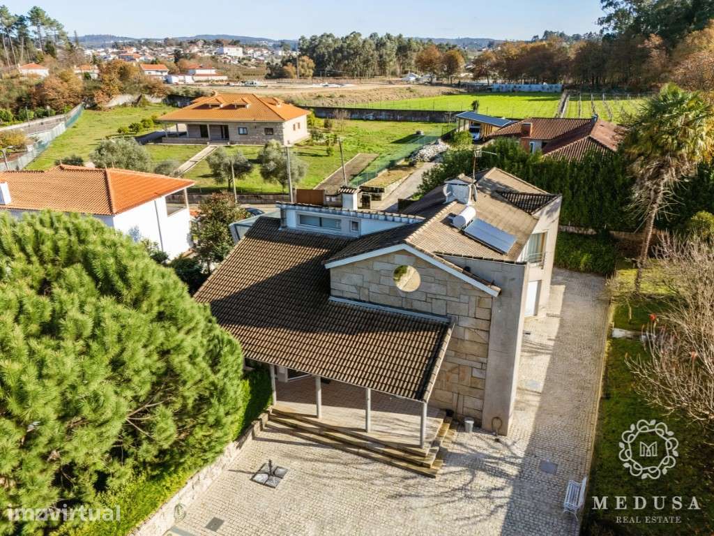 Moradia T4+2 com Piscina | Felgueiras - Grande imagem: 3/45