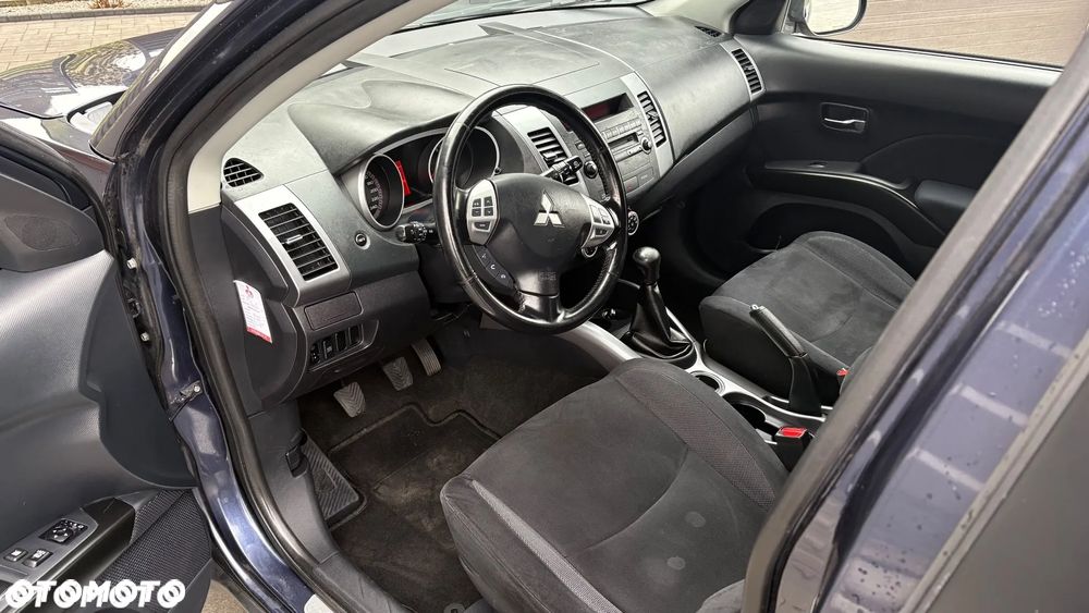 Mitsubishi Outlander 2.4 2WD Plus - 10