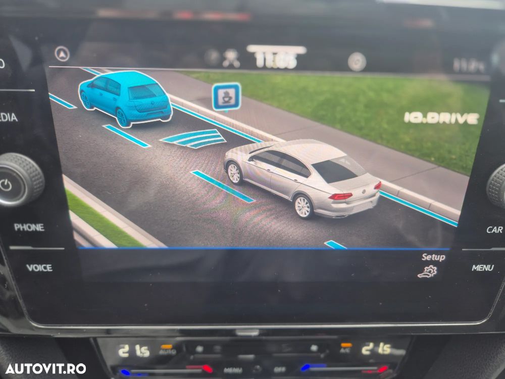 Volkswagen Passat 2.0 TDI DSG Comfortline - 18