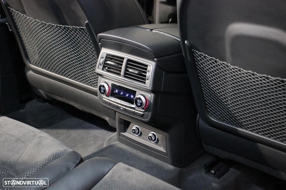 Audi Q7 3.0 TDI quattro S-line Tiptronic 7L - 16