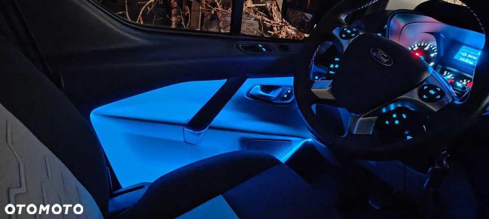 Ford Tourneo Custom - 5