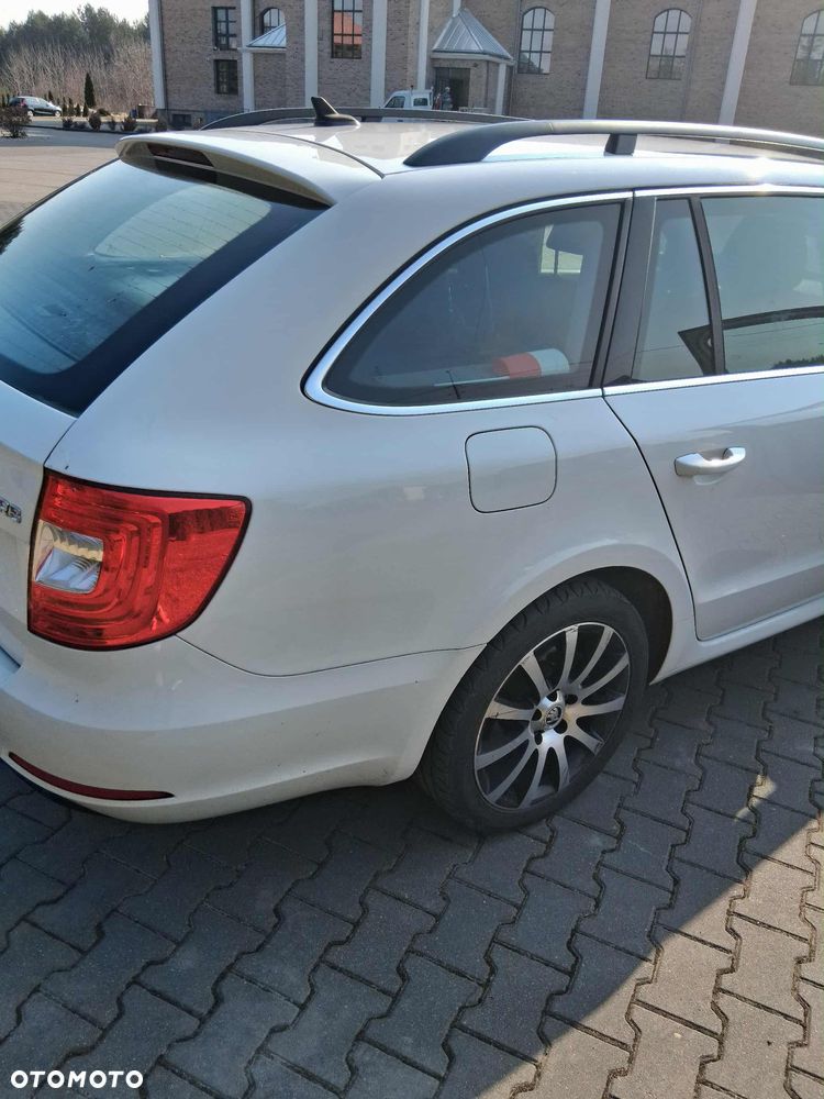 Skoda Superb 2.0 TDI DSG Active - 5