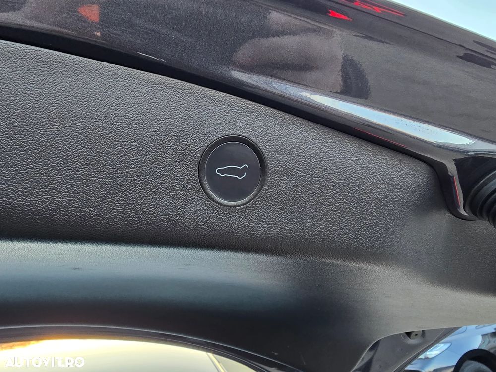 Tesla Model 3 Performance - 13