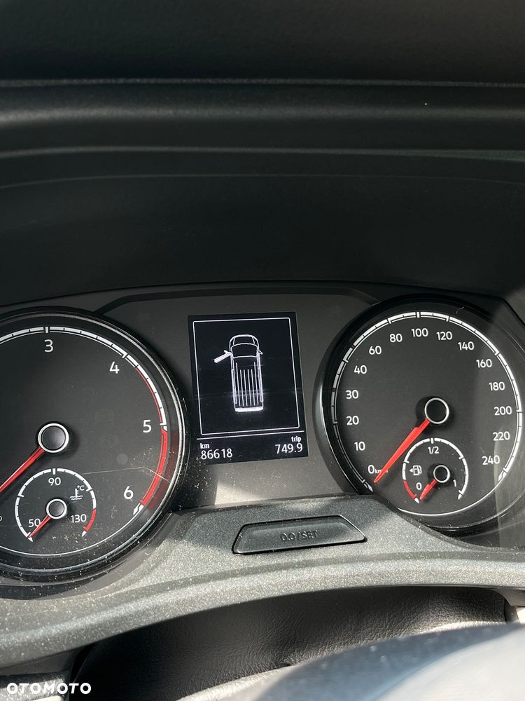 Volkswagen Transporter Kombi L2H1 - 15