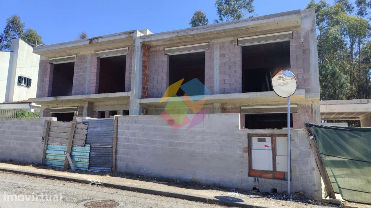 Moradias T3+1 Geminadas - São Miguel de Souto - Grande imagem: 2/60