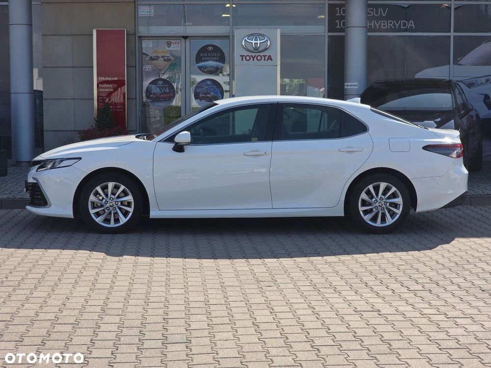 Toyota Camry 2.5 Hybrid Comfort CVT - 3
