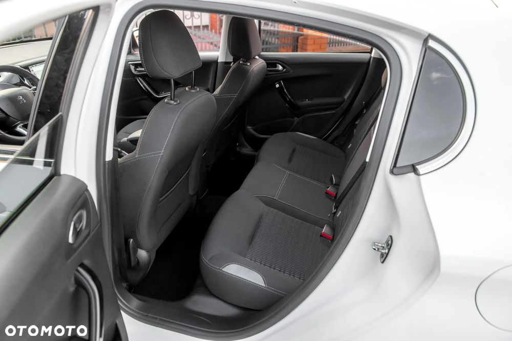 Peugeot 208 1.6 VTi Allure - 18