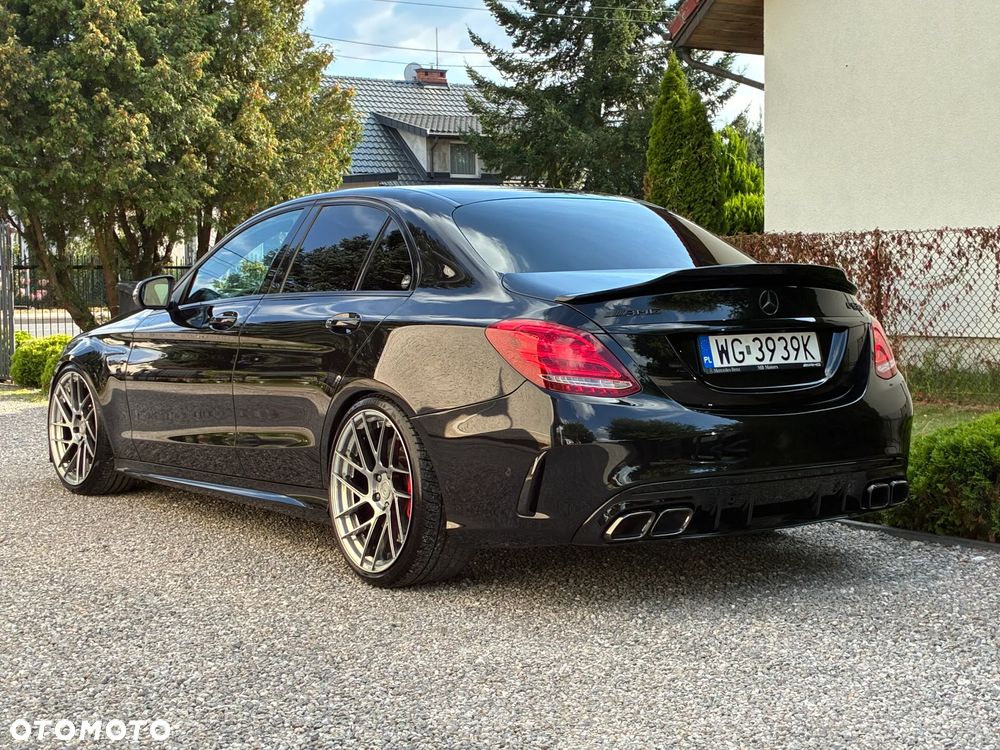 Mercedes-Benz Klasa C AMG 63 S AMG Speedshift 7G-MCT - 19