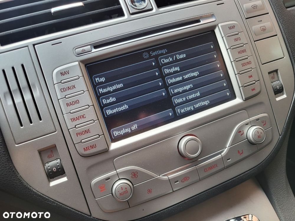 Ford Kuga - 24