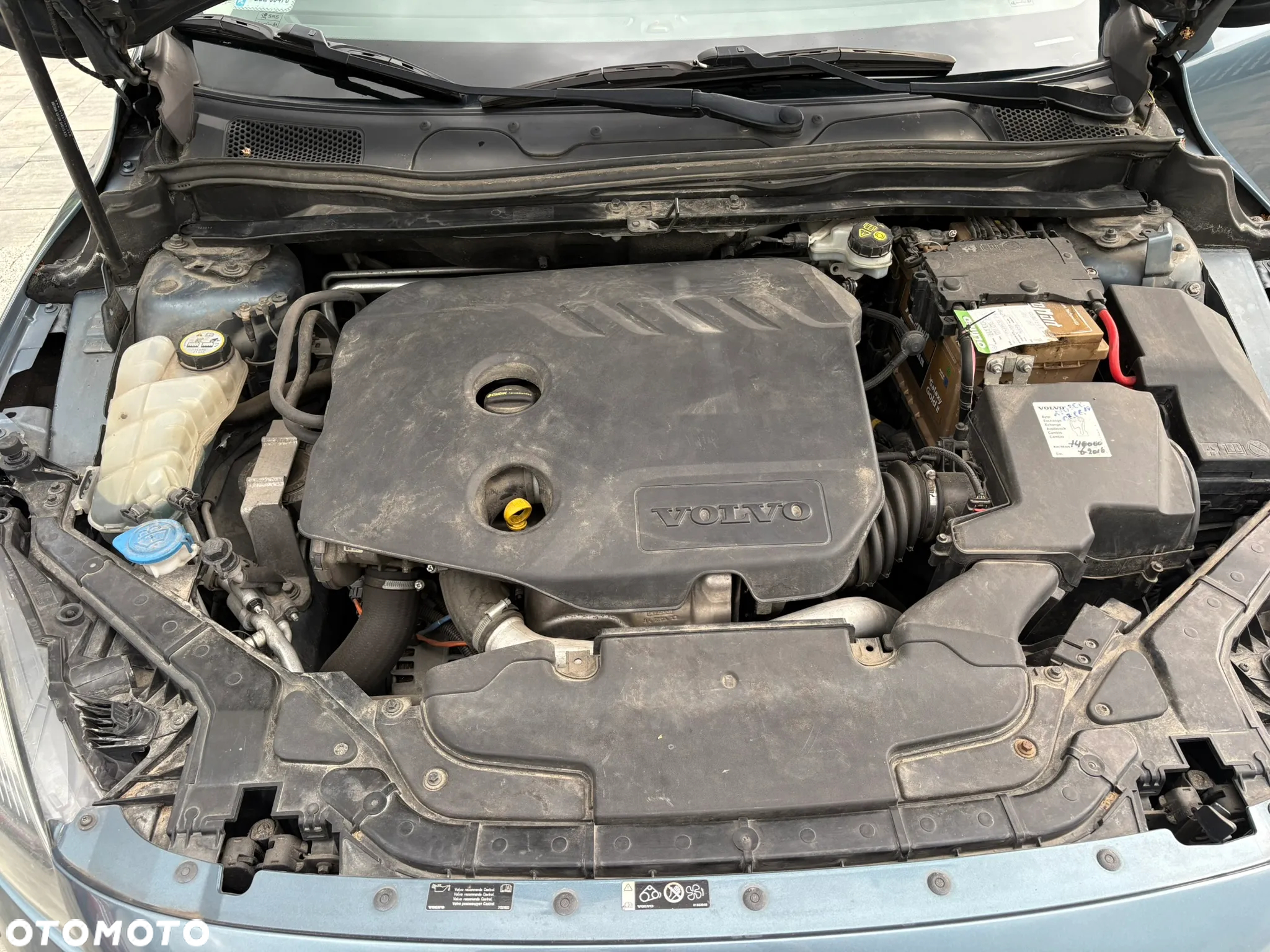 Volvo V40 D2 R Design - 8