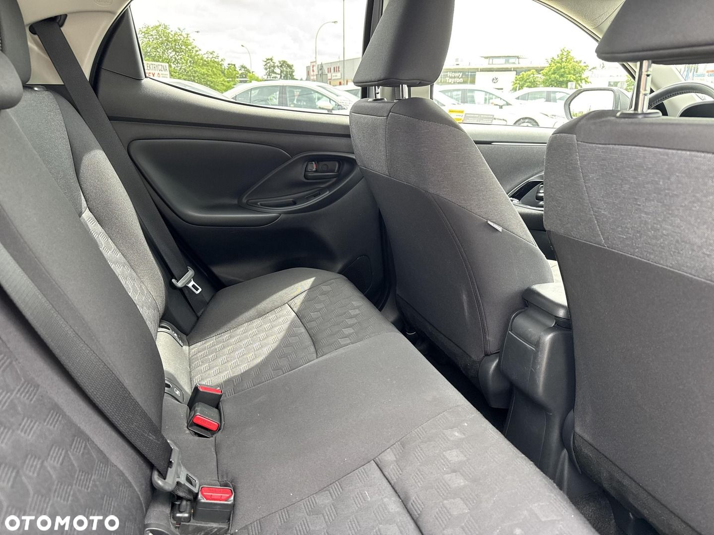 Toyota Yaris - 10