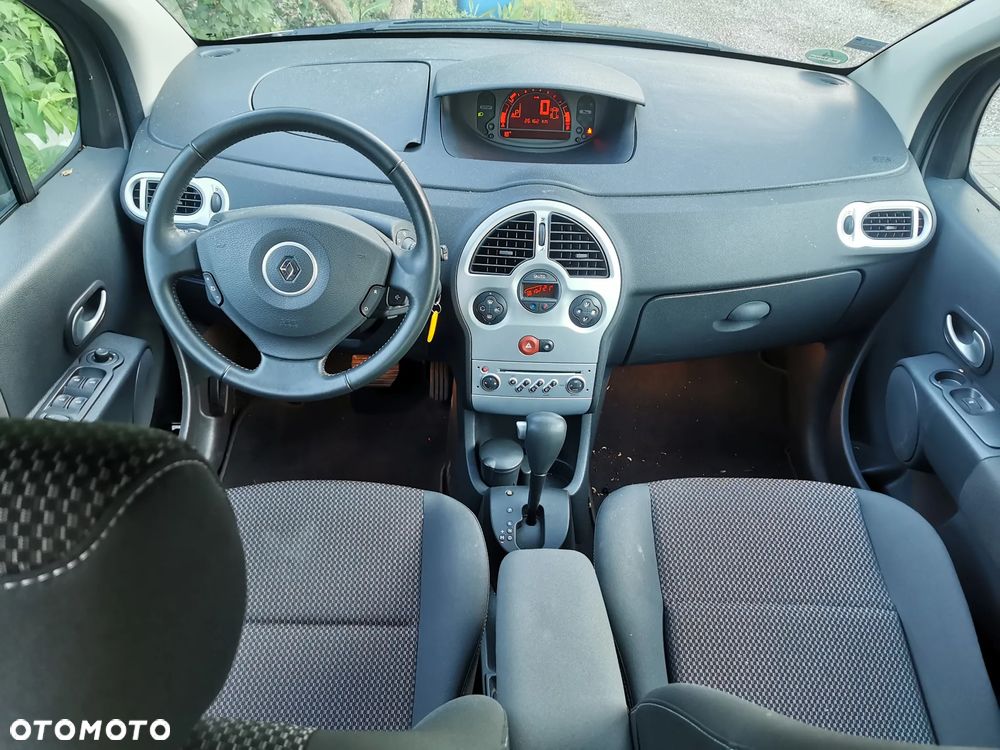 Renault Modus Grand 1.6 16V 110 Night and Day - 9