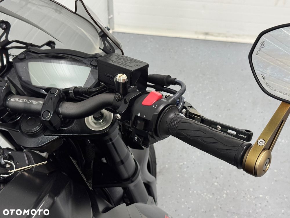Suzuki GSX - 15