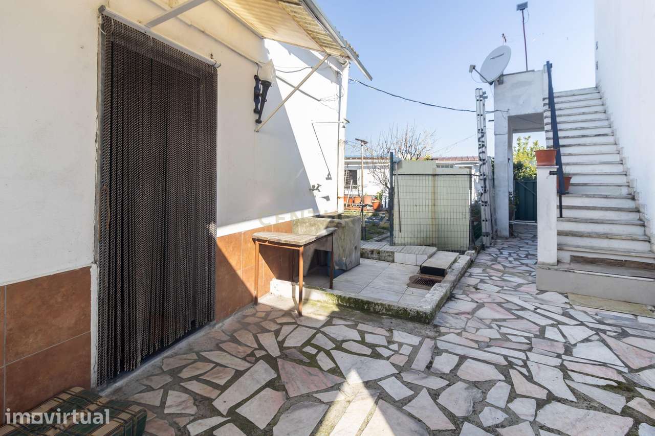Moradia T3+2 em Santo Ovídio -  T2 Autónomo com Terraço - Grande imagem: 4/38