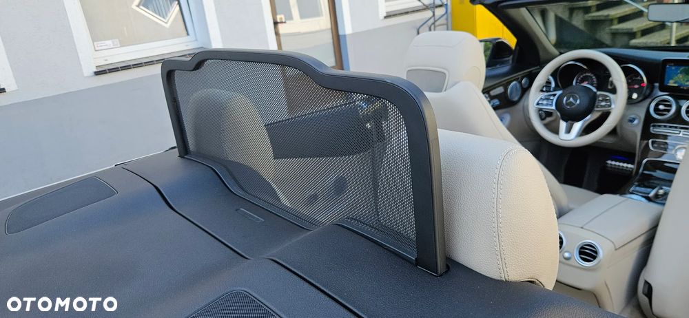 Mercedes-Benz Klasa C 300 Cabrio 9G-TRONIC AMG Line - 16