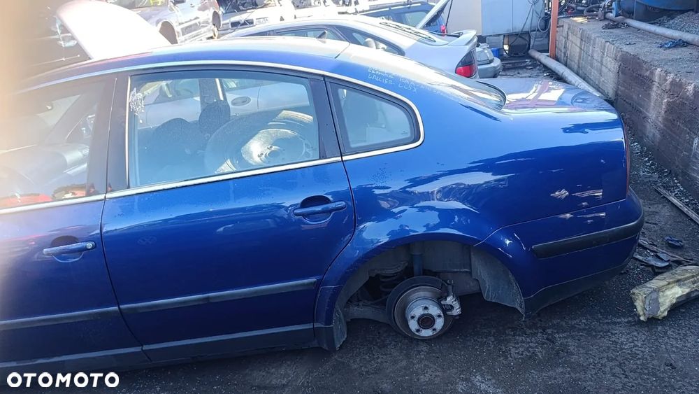 35515 Volkswagen passat b5 fl 2.3v5 na części skrzynia EAA lakier LC5X - 17