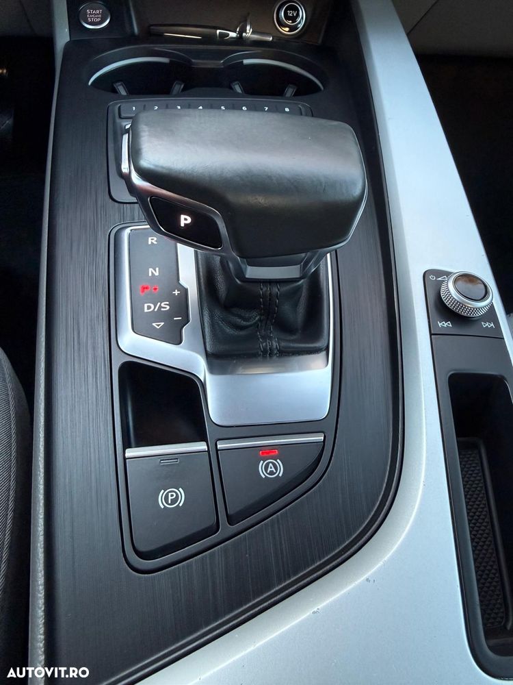 Audi A4 2.0 TDI DPF clean diesel multitronic S line Sportpaket - 27