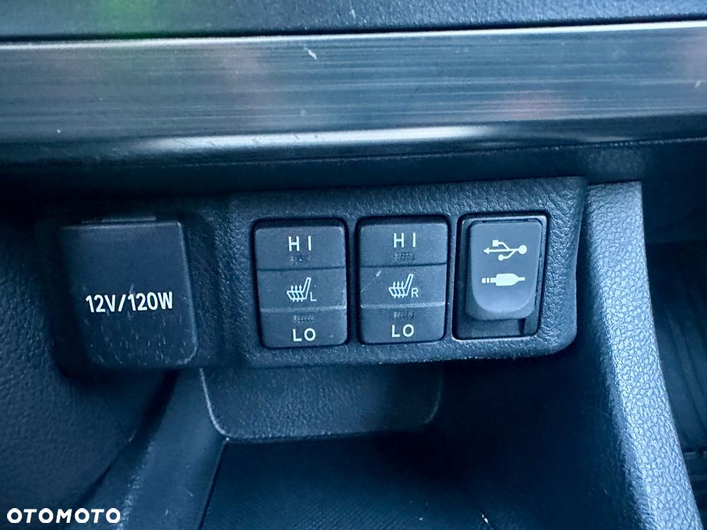 Toyota Auris - 22