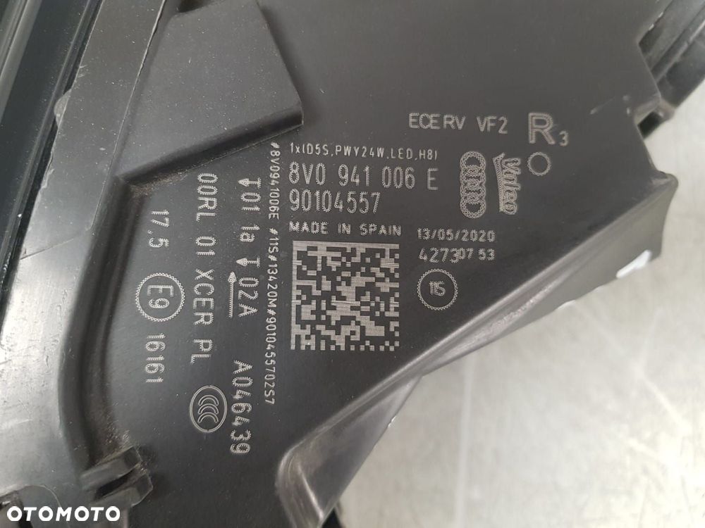 AUDI A3 8V0 LIFT 16-20 LAMPA PRAWA PRZEDNIA XENON + LED 8V0941006E - 7