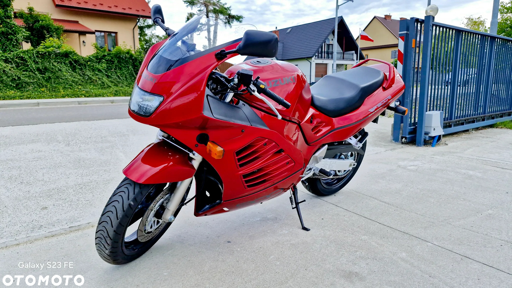 Suzuki RF - 12