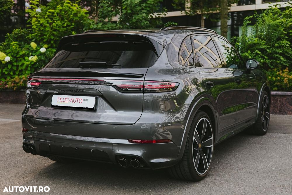 Porsche Cayenne - 6