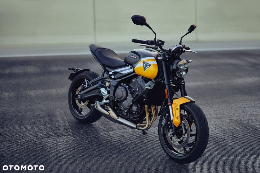 Triumph Trident - 1