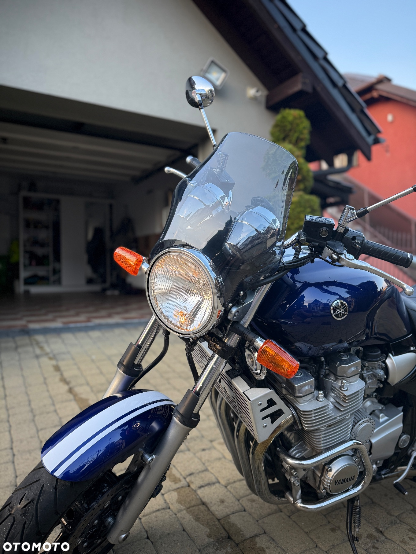 Yamaha XJR - 4