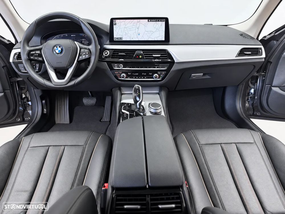 BMW 520 e Line Luxury - 22